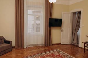 Двухкомнатная на Турецкой 18 10