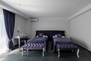 Отель Grand Royal. Улучшенный двухместный номер с 2 отдельными кроватями 4