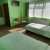 Отель Luxor Inn & Suites. Улучшенный двухместный номер с раздельными кроватями и кухней с микроволновой печью. 2